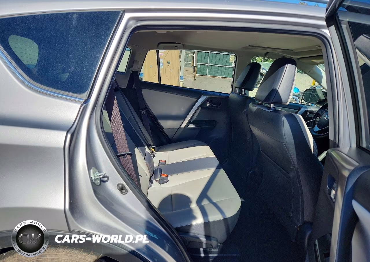 2018 Toyota Rav4 Limited VIN:JTMDFREV9JD229926 - 10