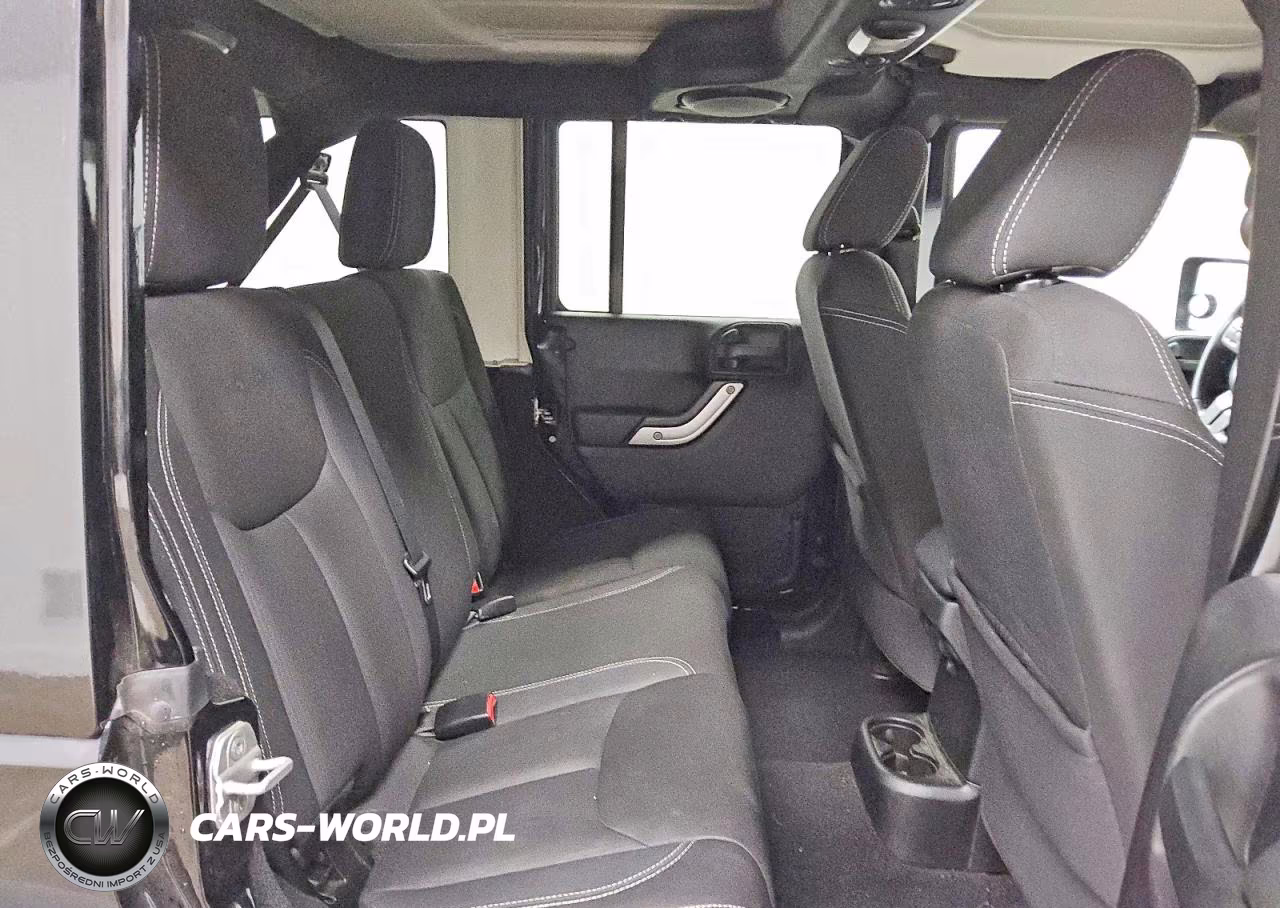 2013 Jeep Wrangler Unlimited Sahara VIN:1C4BJWEG7DL655792 - 11