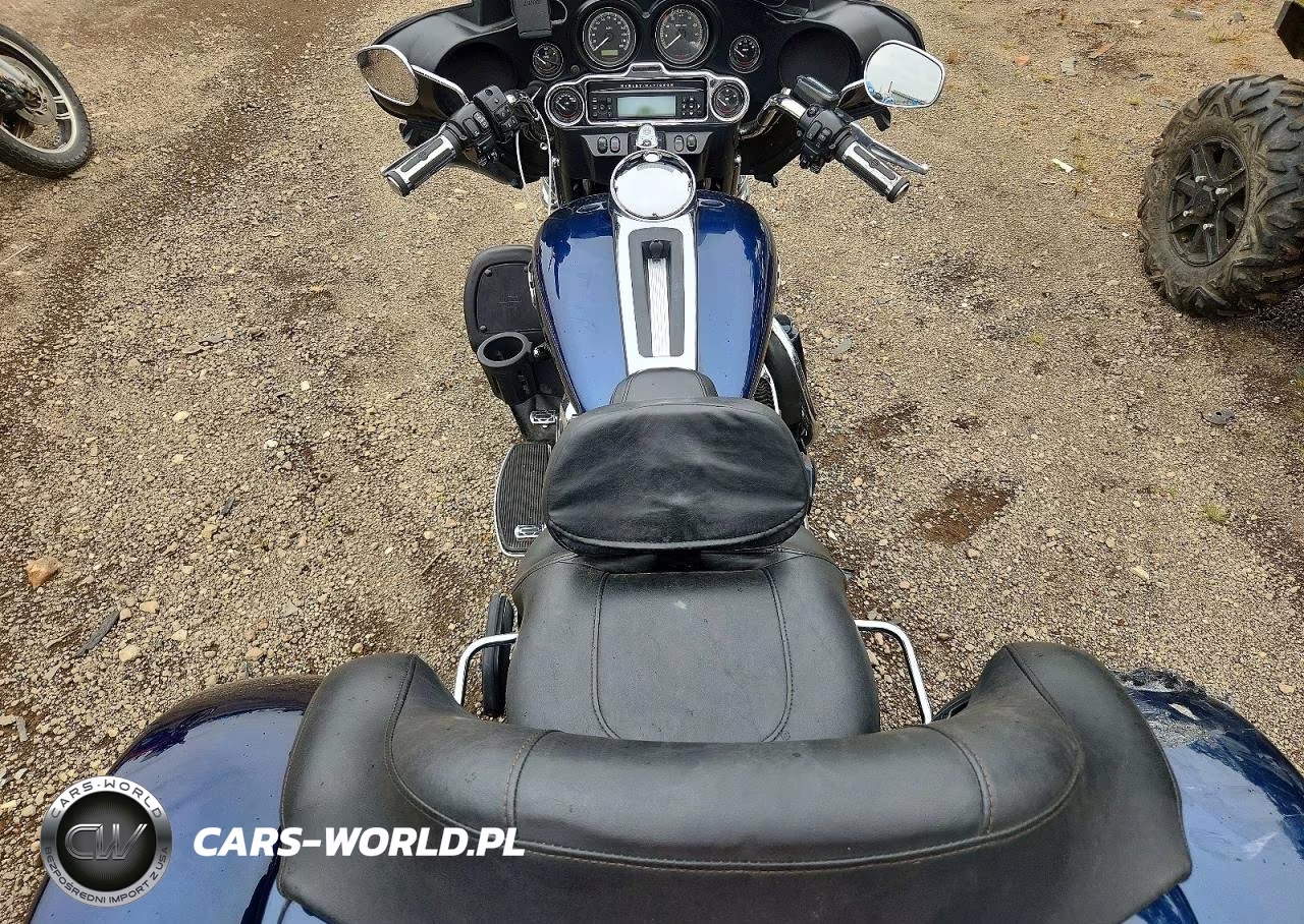 2013 Harley-Davidson Flhtcutg Tri Glide Ultra Classic VIN:1HD1MAM17DB854199 - 6
