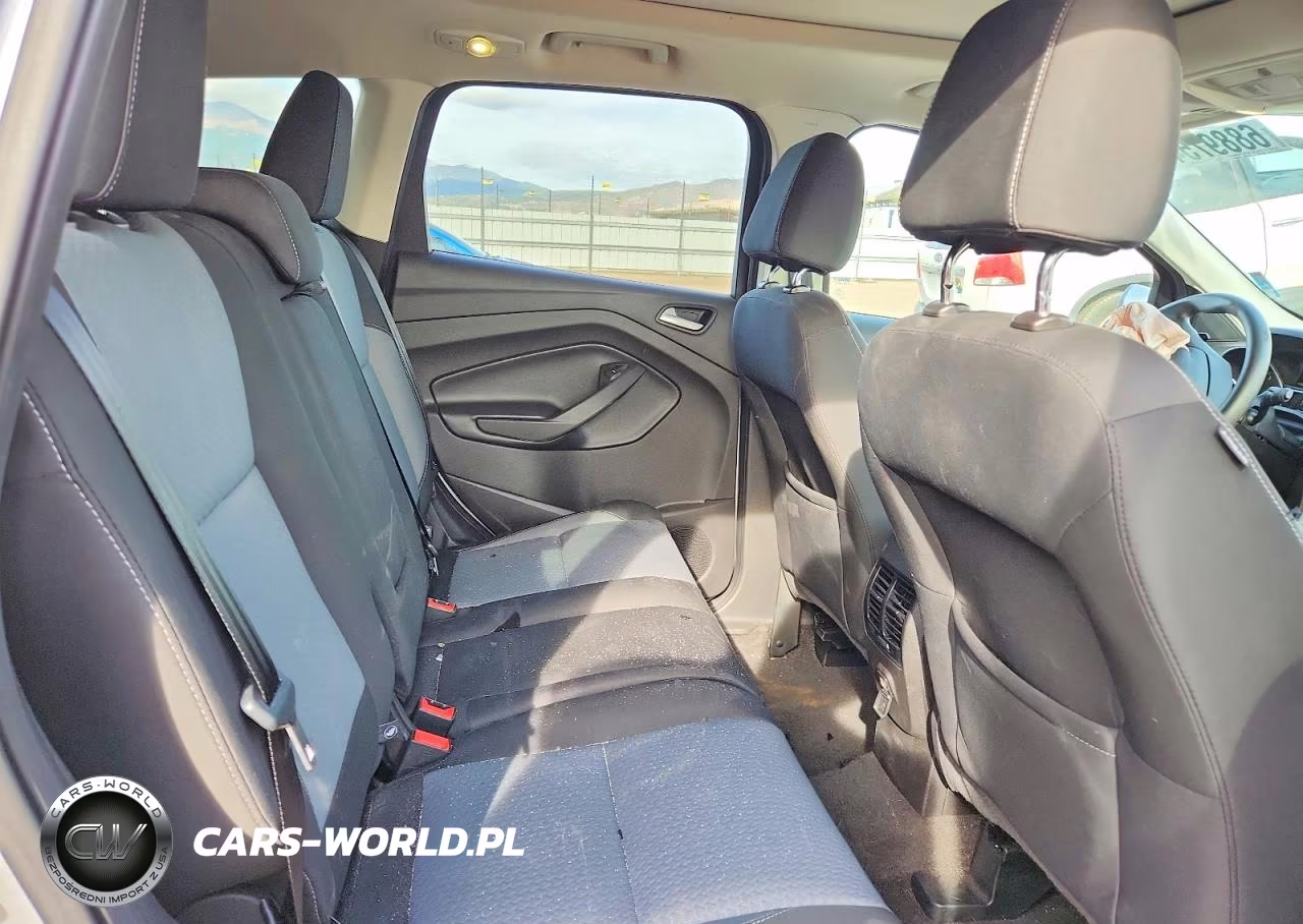2017 Ford Escape Se VIN:1FMCU0G95HUA24767 - 10