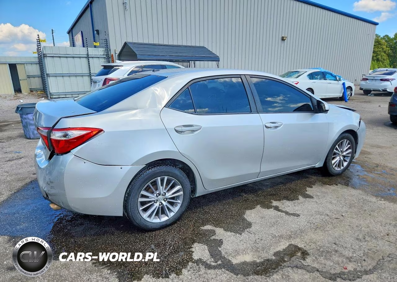 2015 Toyota Corolla Le Premium VIN:5YFBURHE4FP196234 - 3