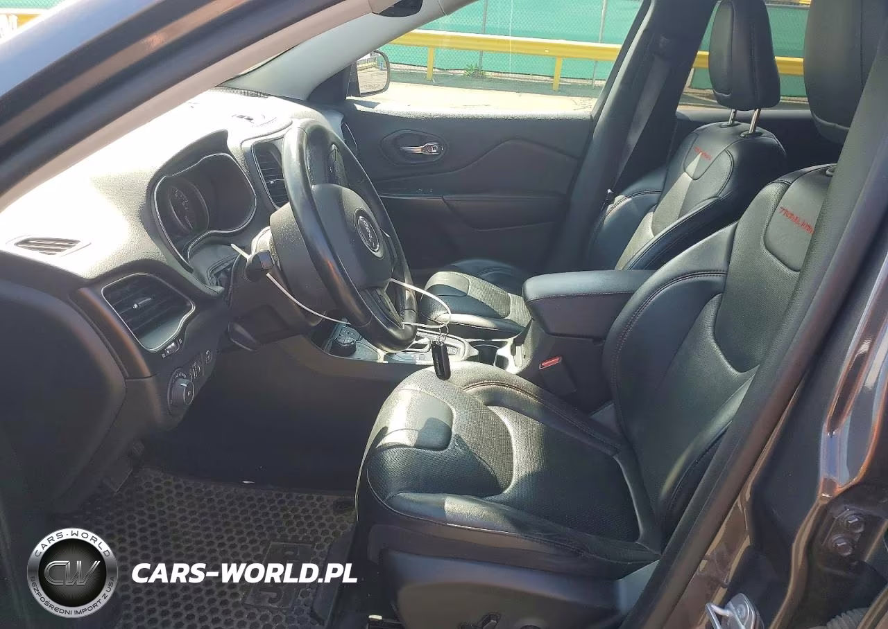 2019 Jeep Cherokee Trailhawk VIN:1C4PJMBN5KD116575 - 7