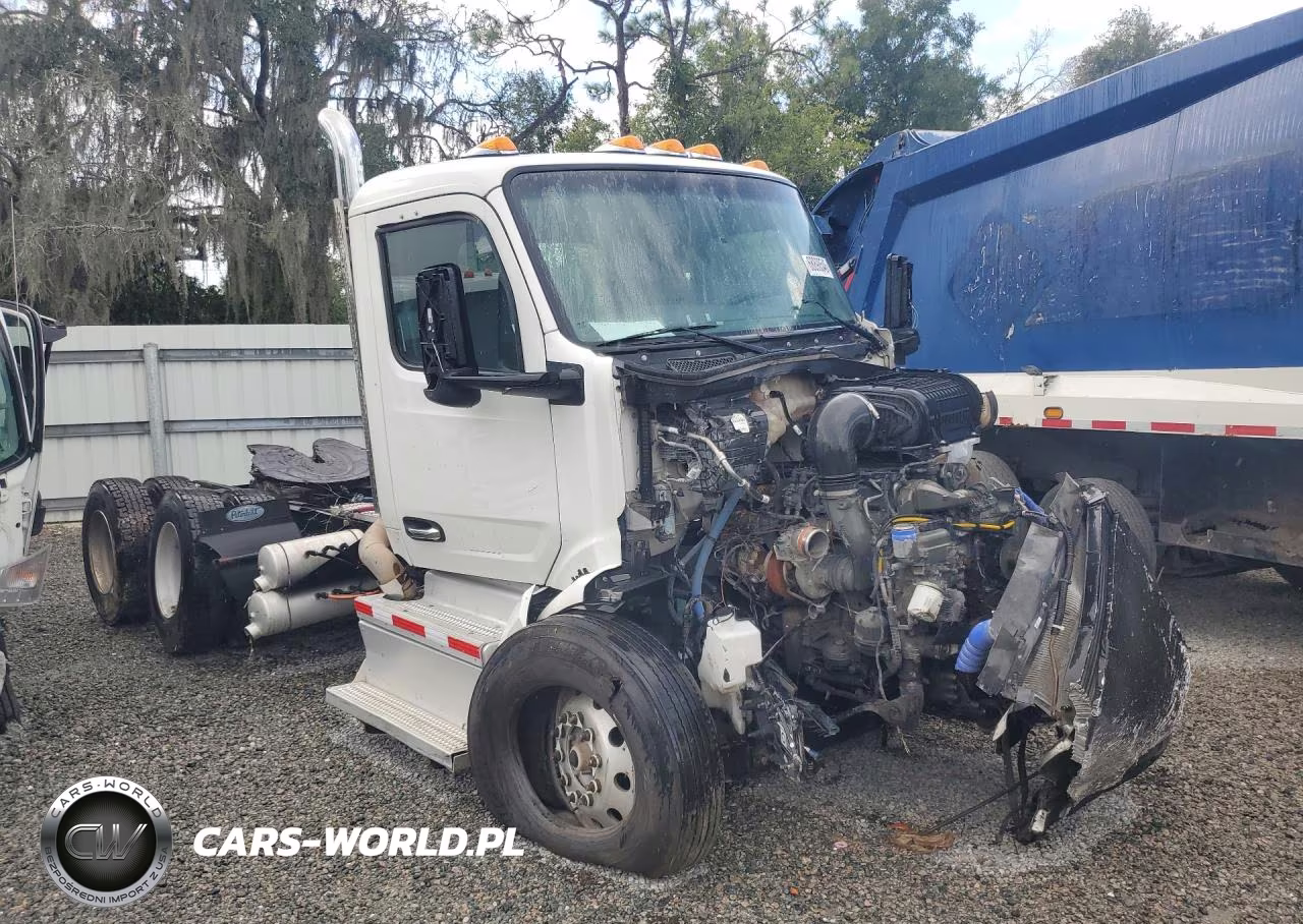 2013 Peterbilt 579 - Semi Truck VIN:1XPBDP9X0RD664115 - 4