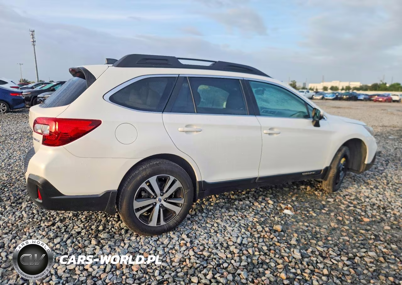 2018 Subaru Outback 2.5I Limited VIN:4S4BSAKC3J3375084 - 3