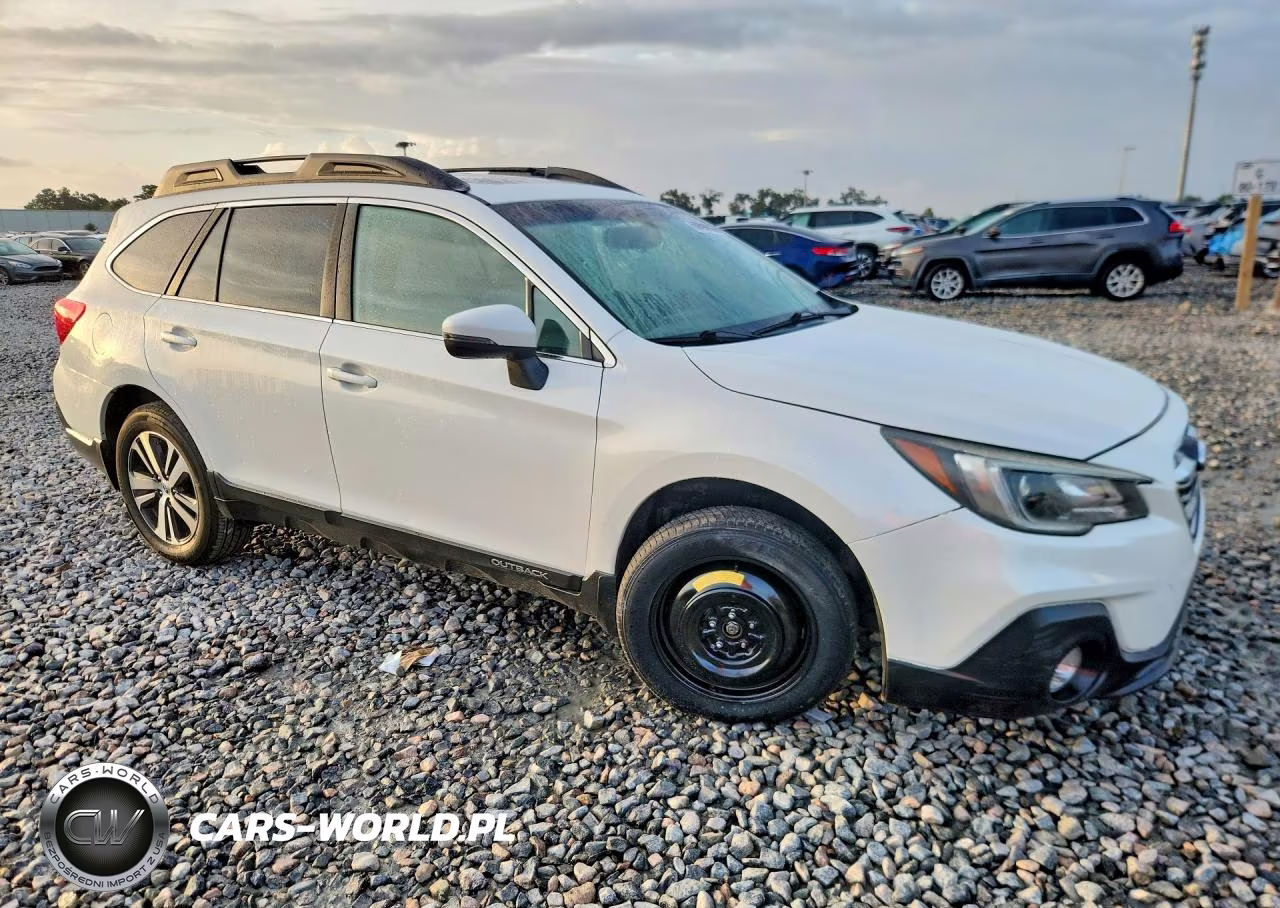2018 Subaru Outback 2.5I Limited VIN:4S4BSAKC3J3375084 - 4