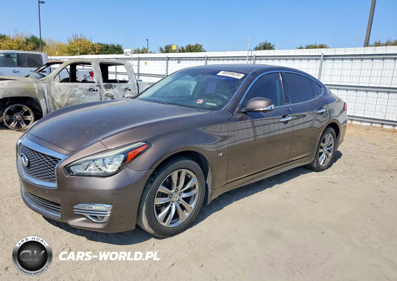 2016 Infiniti Q70 3.7 – zdjęcie 1 z 12