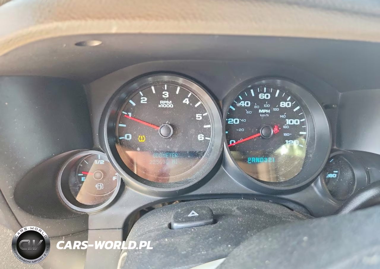 2007 GMC New Sierra C1500 VIN:2GTEC13C271725428 - 9