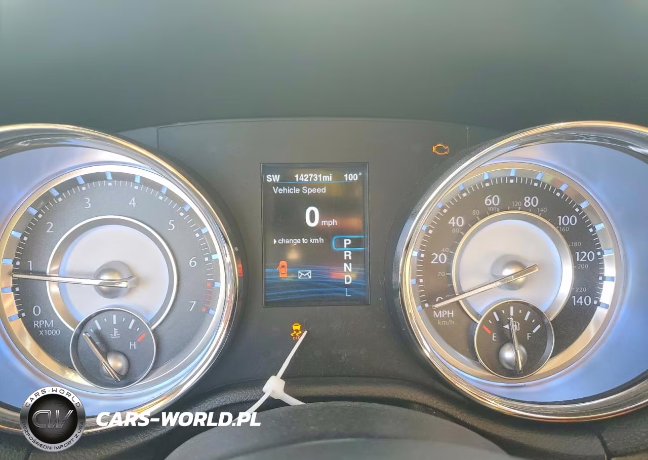 2014 Chrysler 300 VIN:2C3CCAAG8EH278559 - 9