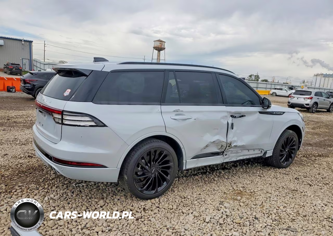 2025 Lincoln Aviator Reserve VIN:5LM5J7XCXSGL17069 - 3