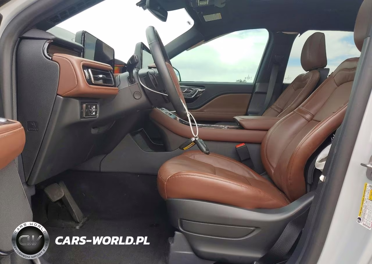 2025 Lincoln Aviator Reserve VIN:5LM5J7XCXSGL17069 - 7