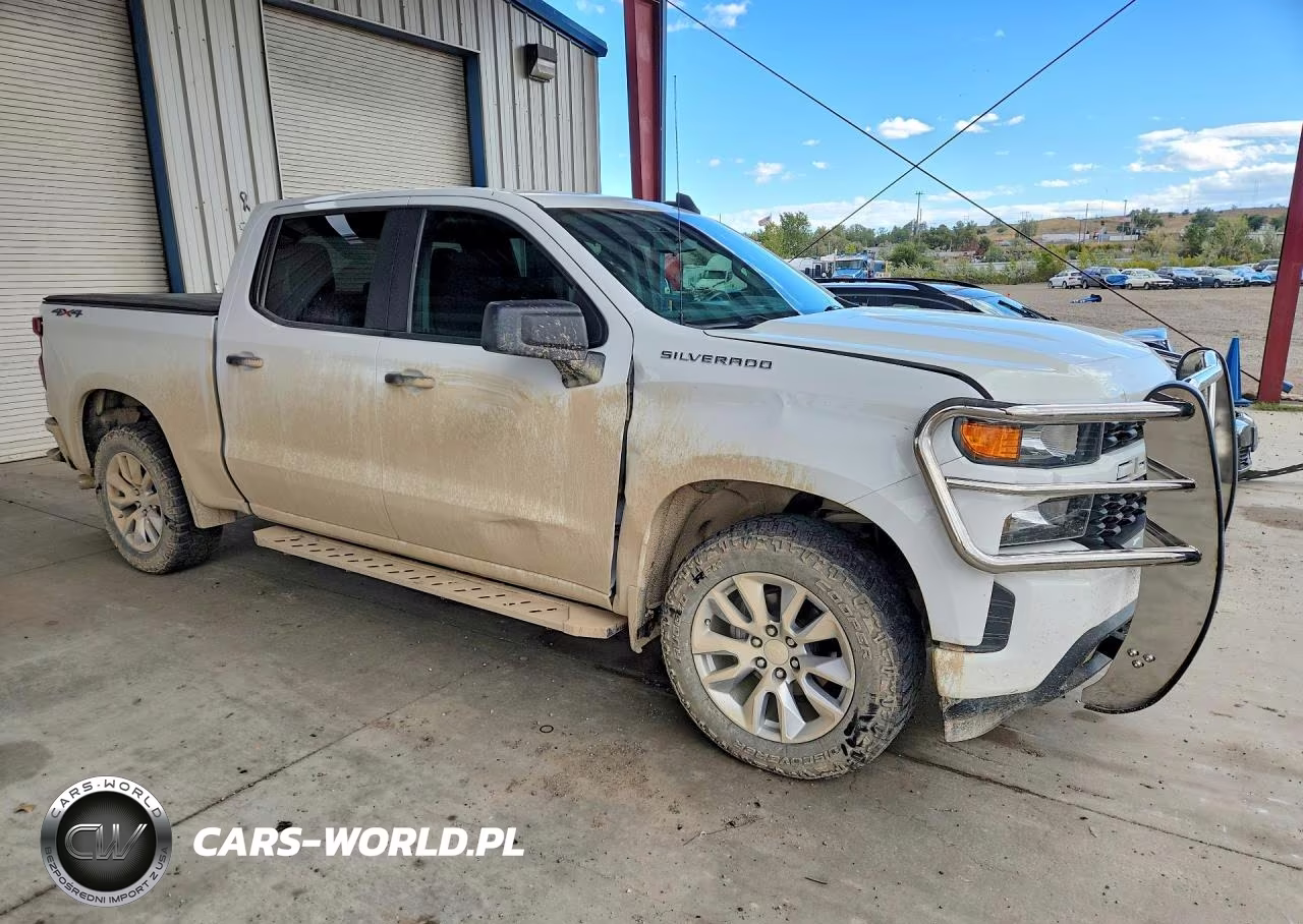 2022 Chevrolet Silverado Ltd K1500 Custom VIN:3GCPYBEKXNG197663 - 4