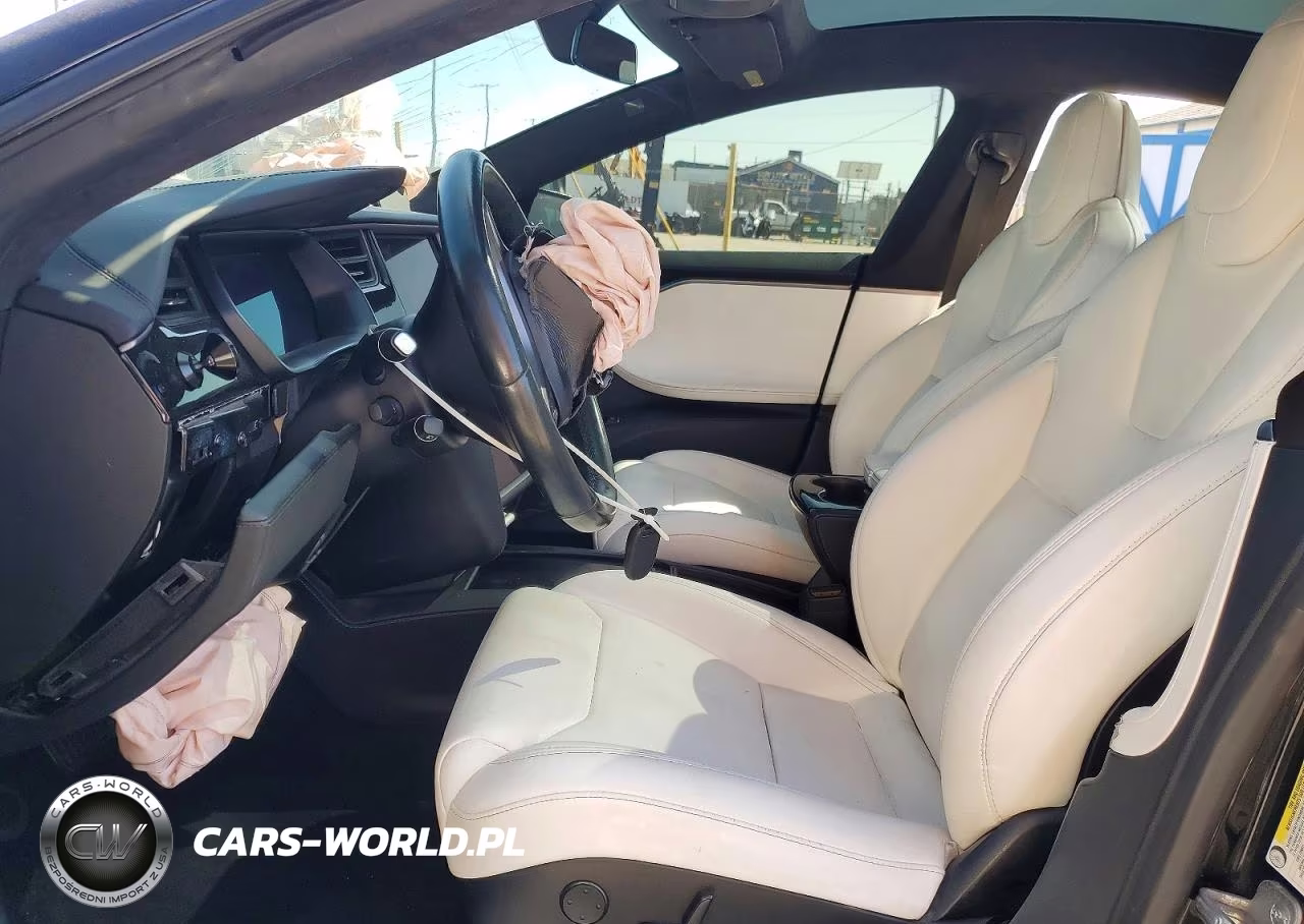2018 Tesla Model S VIN:5YJSA1E26JF295663 - 7