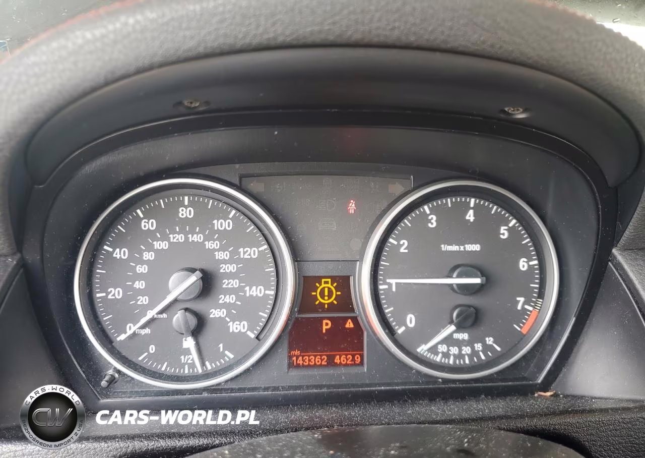 2015 BMW X1 xDrive28I VIN:WBAVL1C52FVY29932 - 9