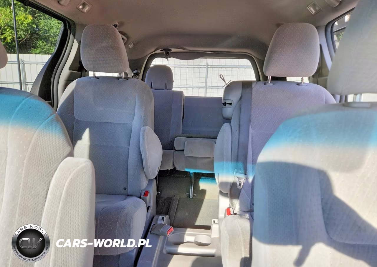2015 Toyota Sienna Le VIN:5TDKK3DC0FS621642 - 10