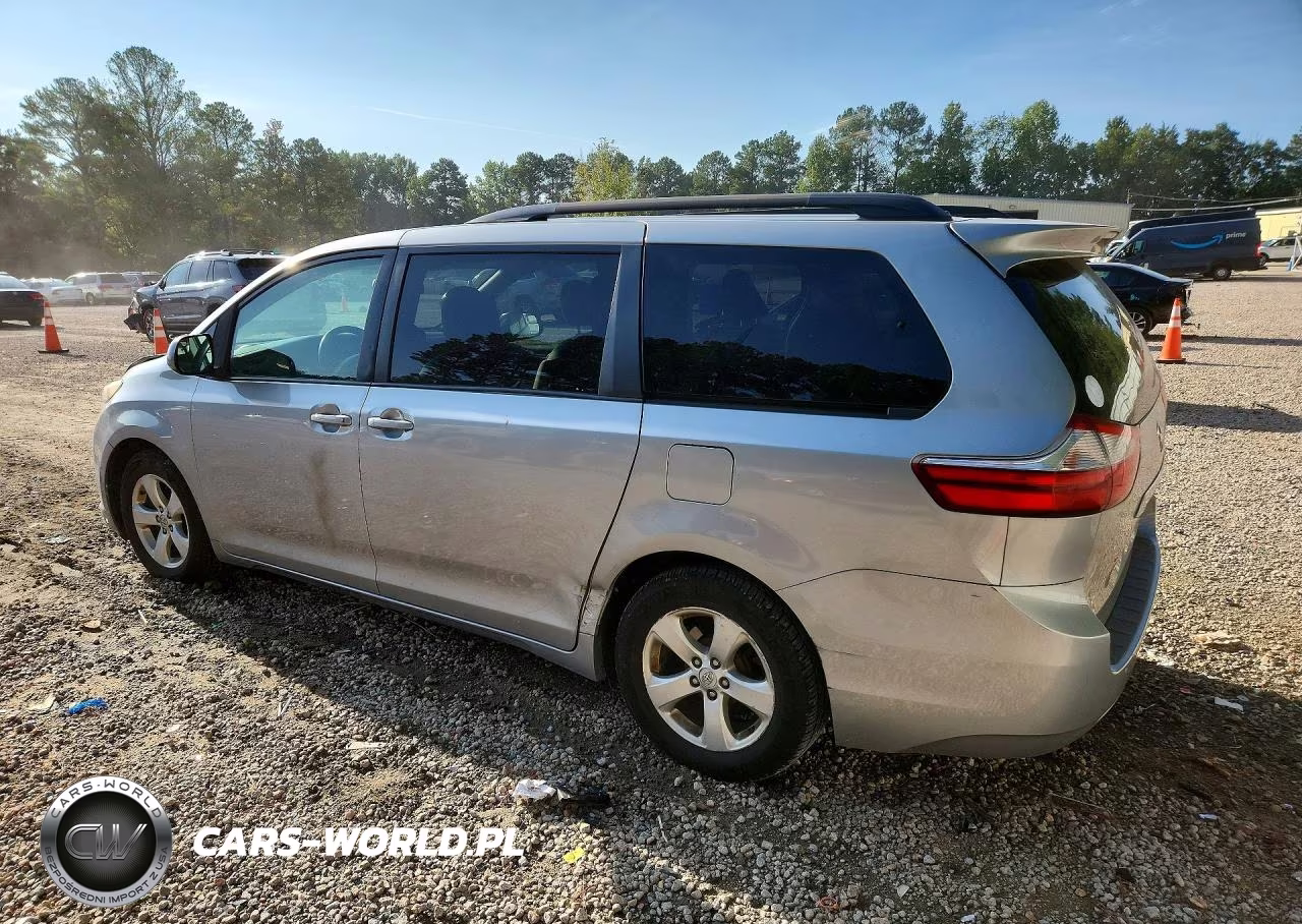 2015 Toyota Sienna Le VIN:5TDKK3DC0FS621642 - 2
