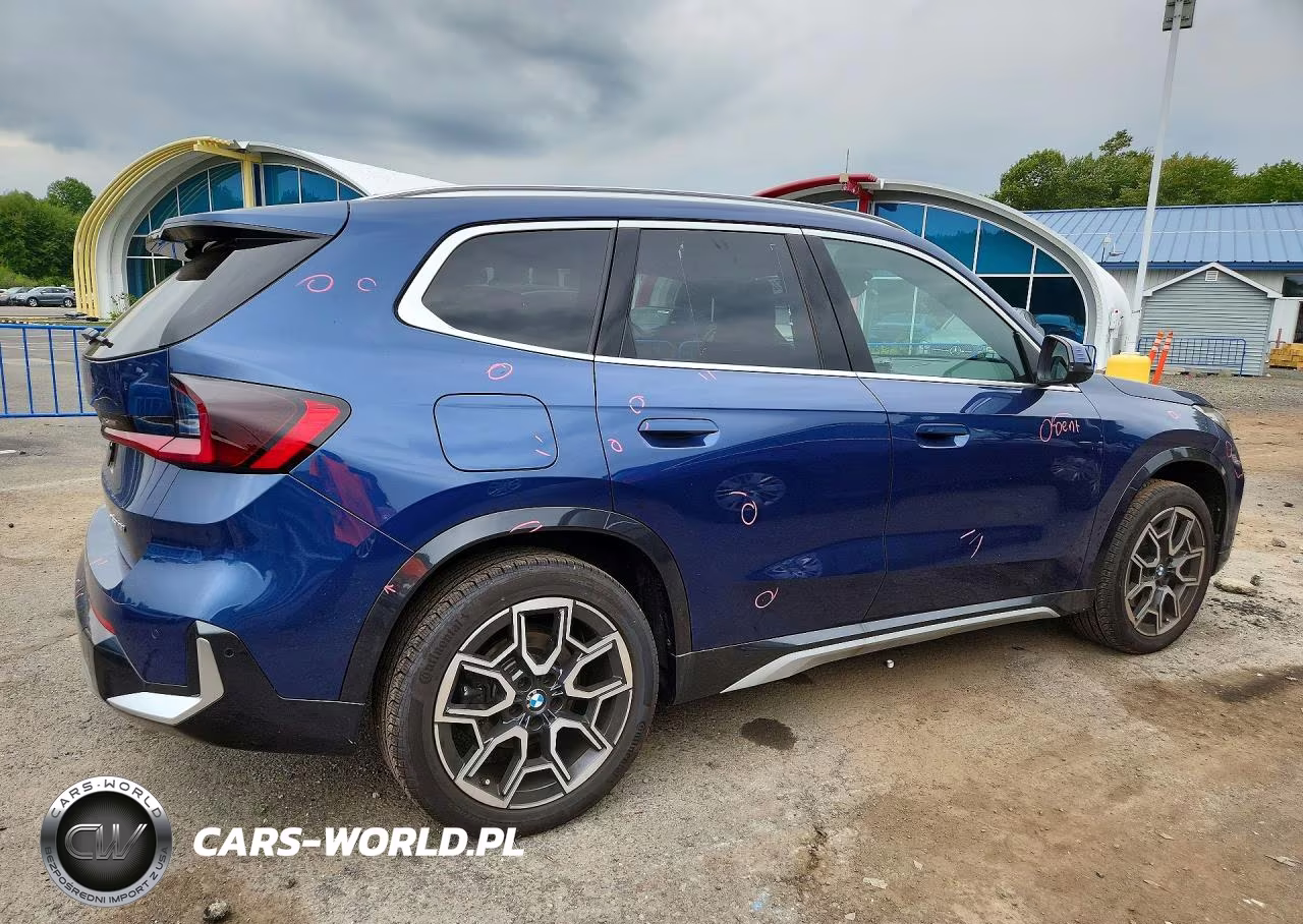 2025 BMW X1 xDrive28I VIN:WBX73EF08S5068534 - 3