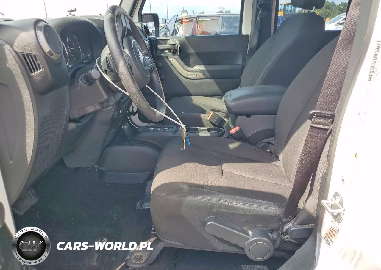 2016 Jeep Wrangler Unlimited Sport VIN:1C4BJWDG2GL324222 - 7