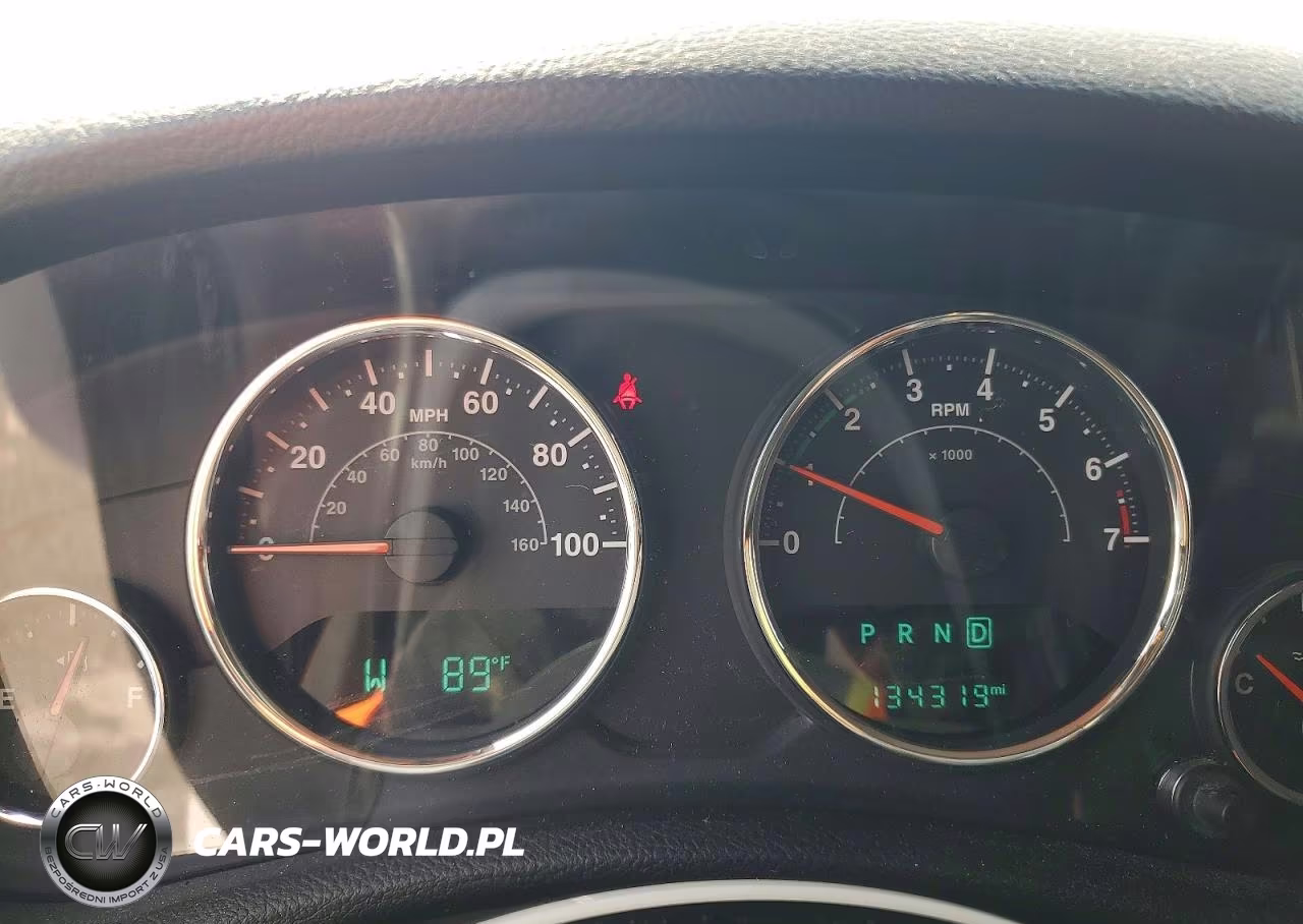 2016 Jeep Wrangler Unlimited Sport VIN:1C4BJWDG2GL324222 - 9