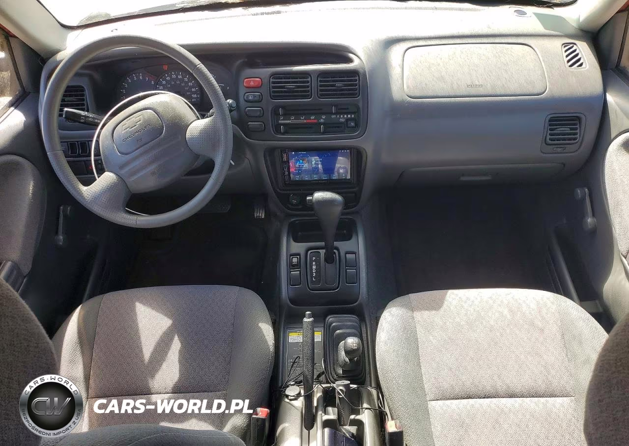 2000 Chevrolet Tracker VIN:2CNBJ13C1Y6953252 - 8