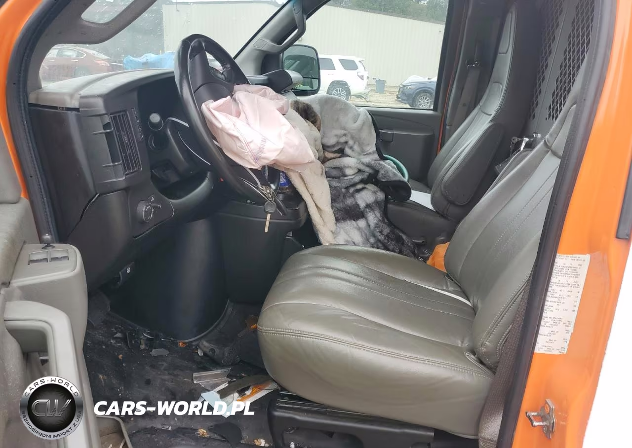 2022 Chevrolet Express G2500 VIN:1GCWGAFP7N1215764 - 7