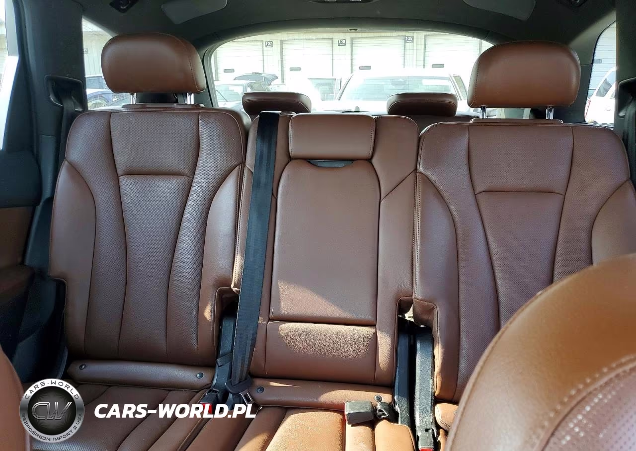2019 Audi Q7 Premium Plus VIN:WA1LHAF72KD021082 - 10