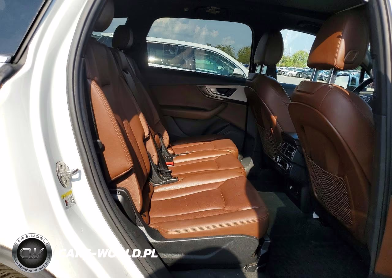 2019 Audi Q7 Premium Plus VIN:WA1LHAF72KD021082 - 11