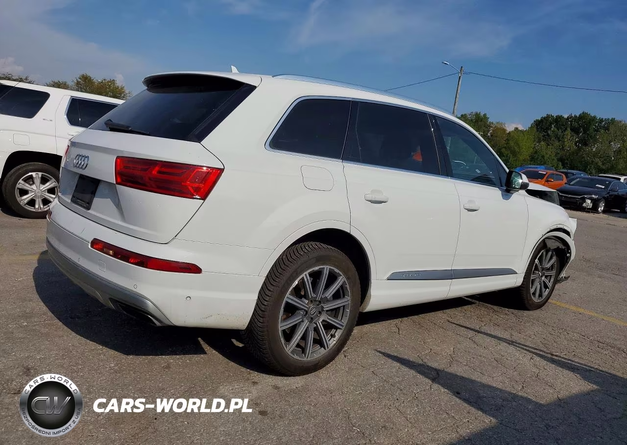 2019 Audi Q7 Premium Plus VIN:WA1LHAF72KD021082 - 3