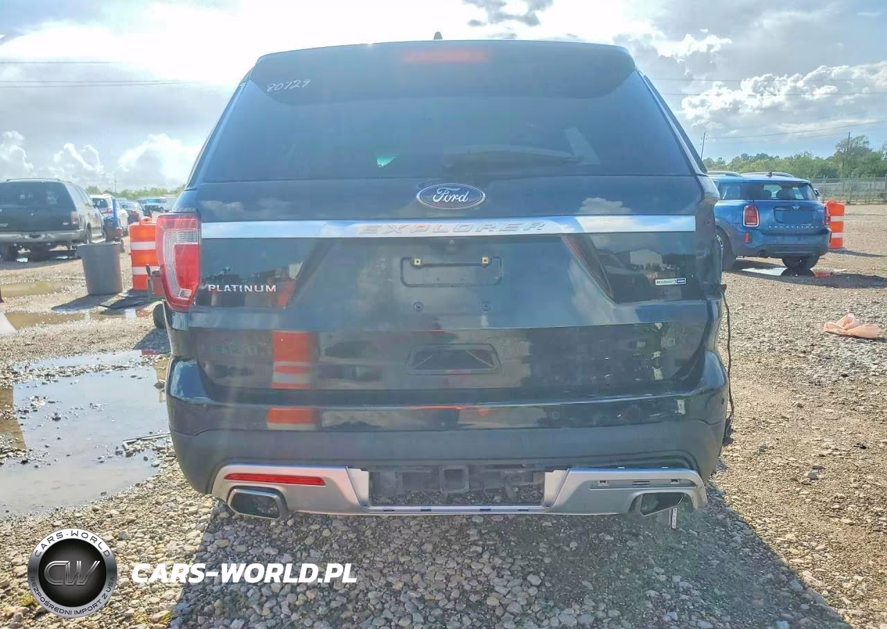 2016 Ford Explorer Platinum VIN:1FM5K8HT7GGC03851 - 6