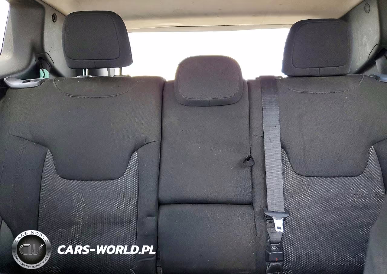 2015 Jeep Renegade Latitude VIN:ZACCJBBT1FPC30176 - 10