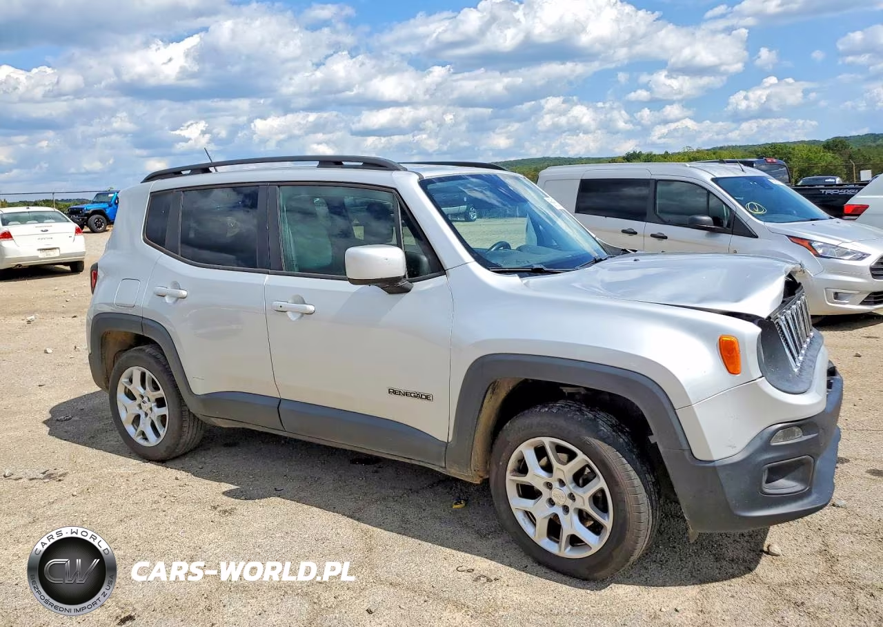 2015 Jeep Renegade Latitude VIN:ZACCJBBT1FPC30176 - 4