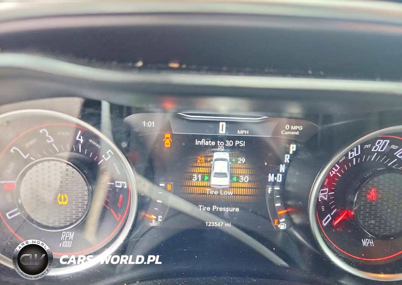 2019 Dodge Challenger Sxt VIN:2C3CDZGG0KH529461 - 9