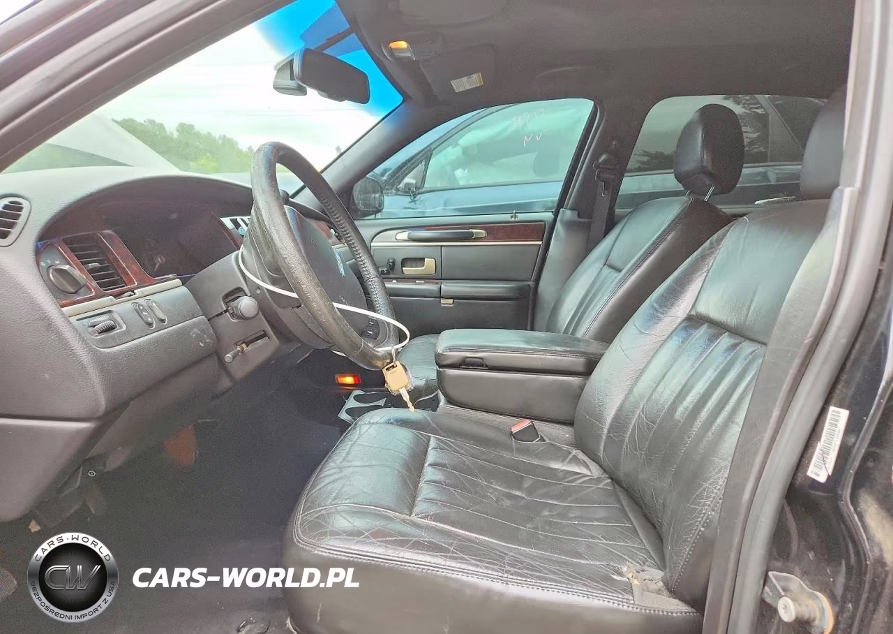2006 Lincoln Town Car Executive L VIN:1LNHM84W26Y645971 - 7