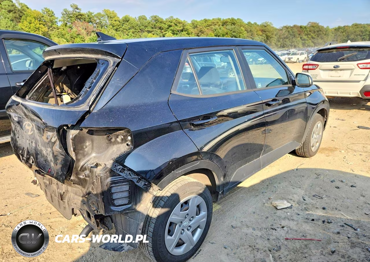 2020 Hyundai Venue Se VIN:KMHRB8A32LU045717 - 3
