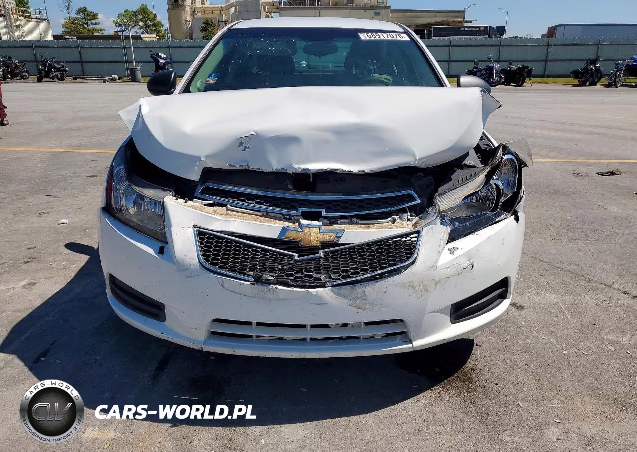 2012 Chevrolet Cruze Ls VIN:1G1PC5SH1C7220841 - 5