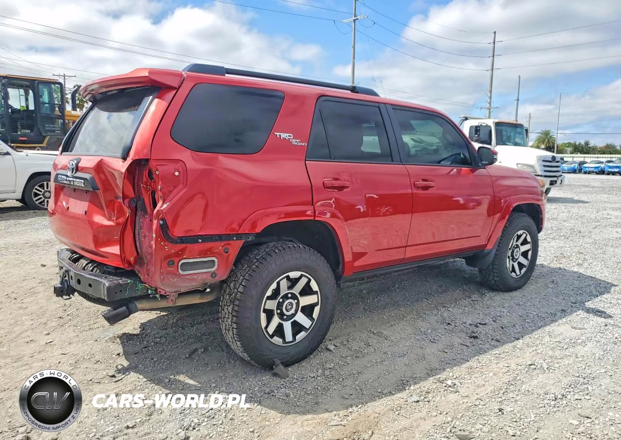 2020 Toyota 4Runner Trd Off-Road Premium VIN:JTEBU5JR5L5812047 - 3