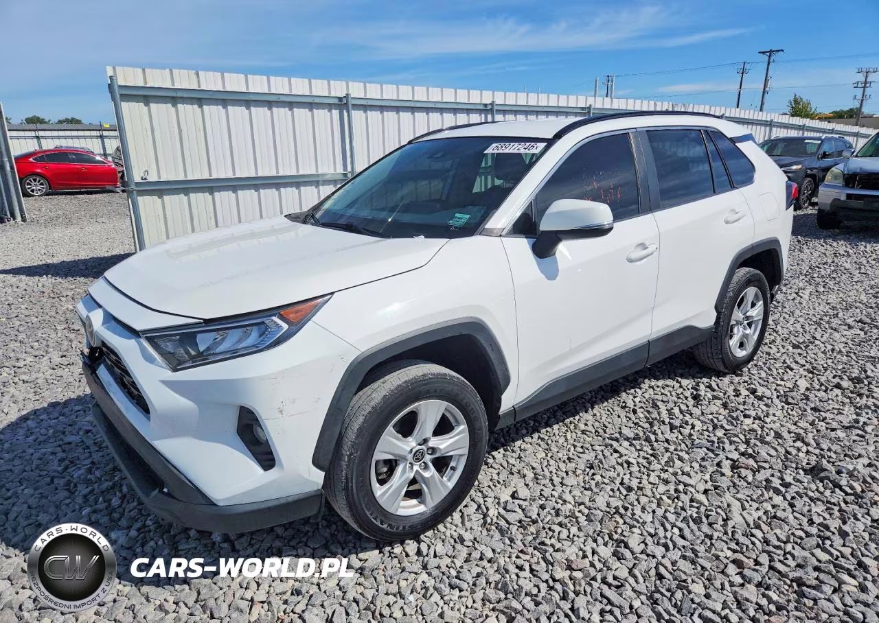 2021 Toyota Rav4 Xle VIN:2T3W1RFV2MW159117 - 1