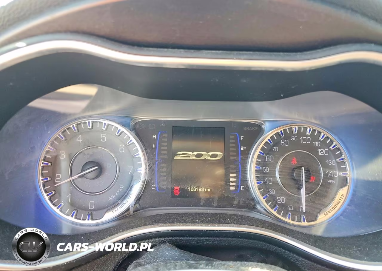 2015 Chrysler 200 Limited VIN:1C3CCCAB3FN689327 - 9