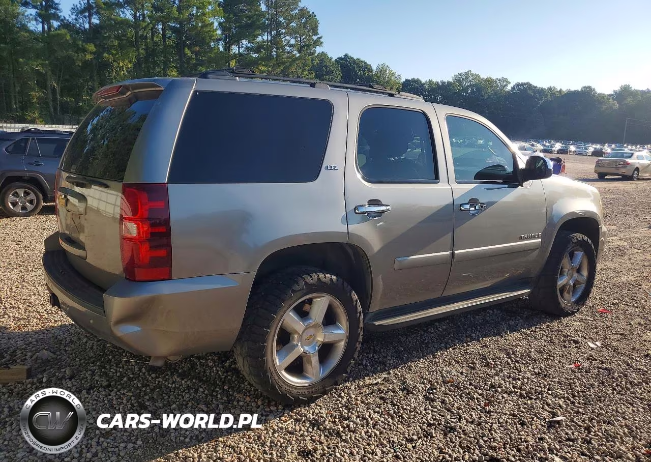 2008 Chevrolet Tahoe C1500 VIN:1GNFC13J78R169197 - 3