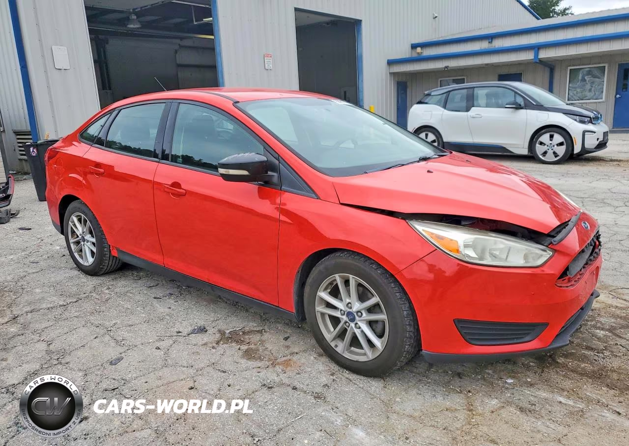 2016 Ford Focus Se VIN:1FADP3F26GL286068 - 4