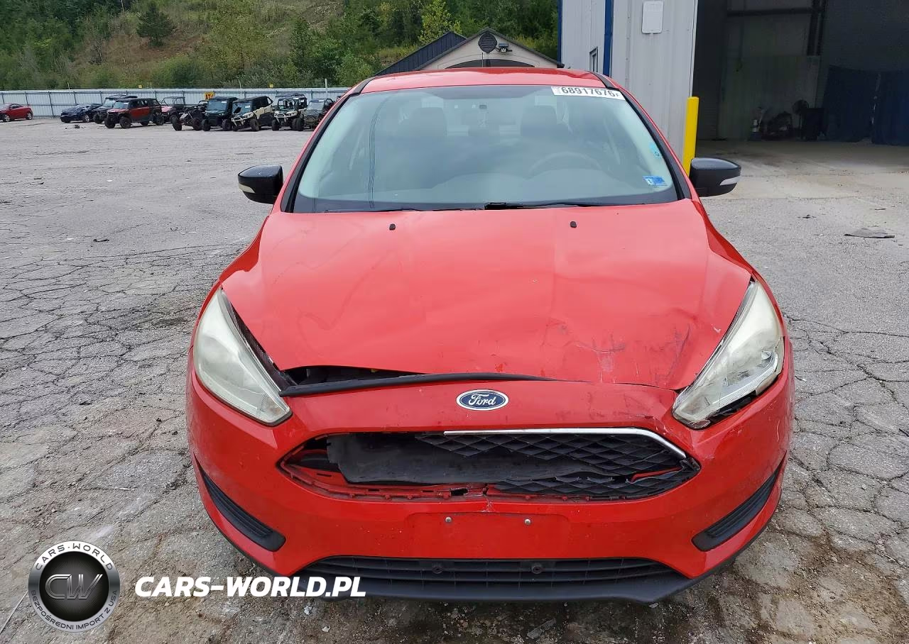2016 Ford Focus Se VIN:1FADP3F26GL286068 - 5