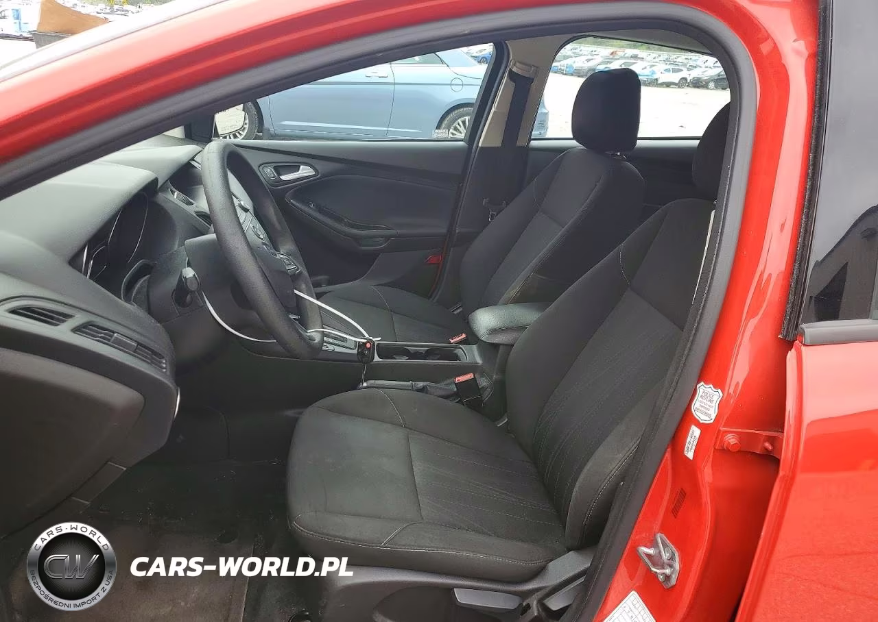 2016 Ford Focus Se VIN:1FADP3F26GL286068 - 7