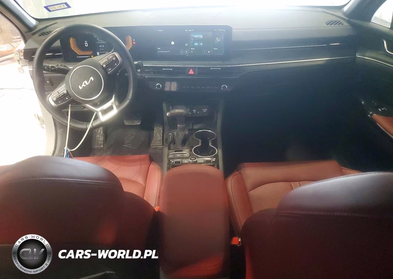 2026 Kia K5 Gt Line VIN:KNAG64J70T5400113 - 8