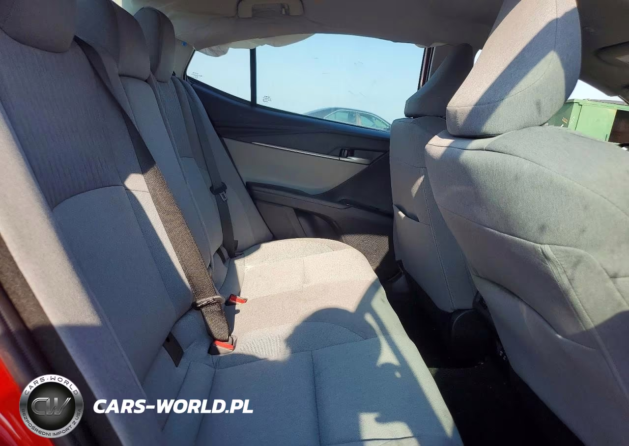 2025 Toyota Camry Le VIN:4T1DAACK5SU089914 - 10