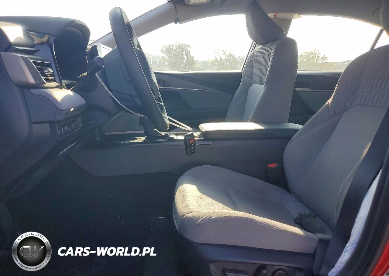 2025 Toyota Camry Le VIN:4T1DAACK5SU089914 - 7