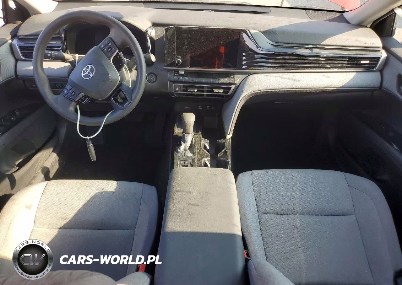 2025 Toyota Camry Le VIN:4T1DAACK5SU089914 - 8