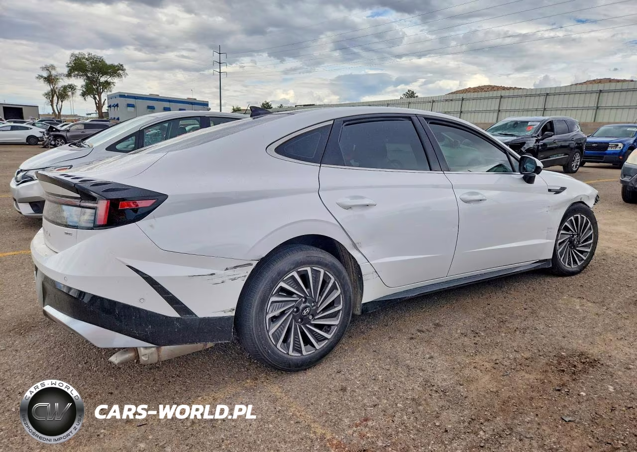 2025 Hyundai Sonata Hybrid Limited VIN:KMHL54JJ6SA117961 - 3