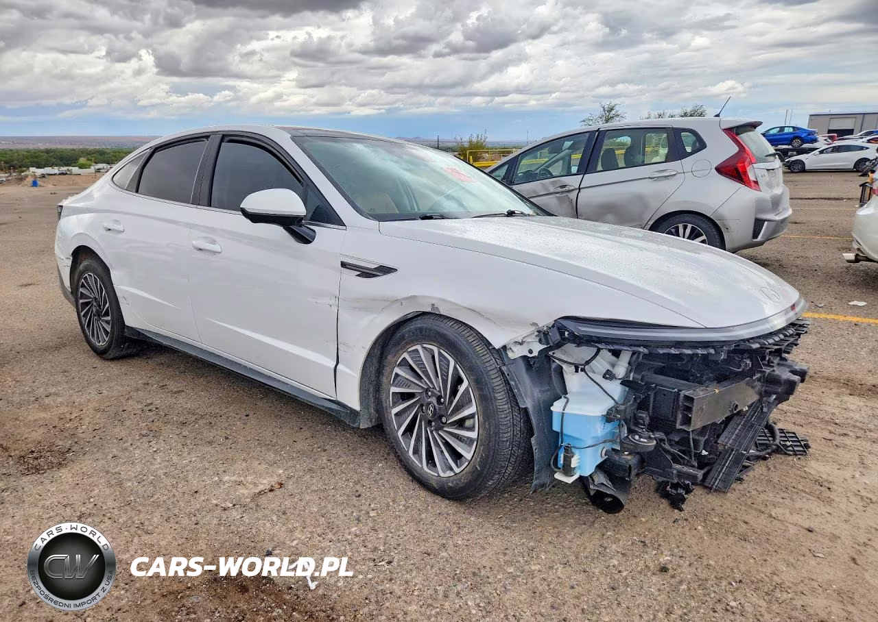 2025 Hyundai Sonata Hybrid Limited VIN:KMHL54JJ6SA117961 - 4