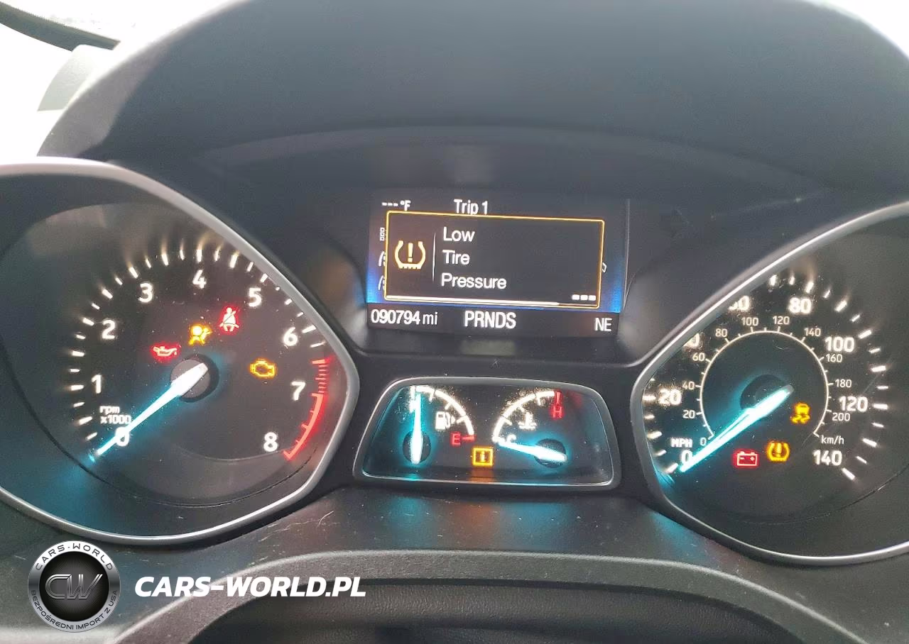 2017 Ford Escape Se VIN:1FMCU9GDXHUC98927 - 9