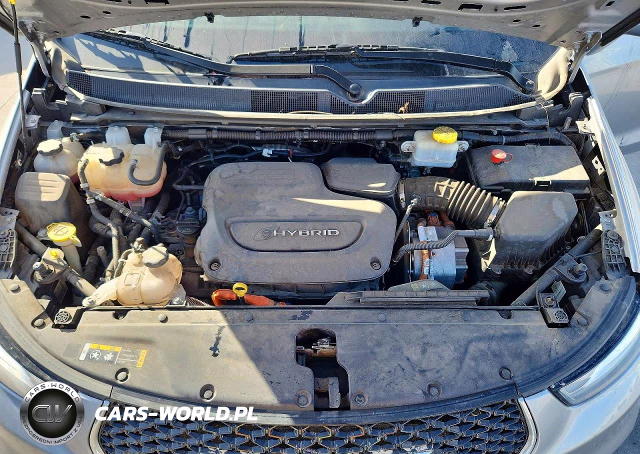 2021 Chrysler Pacifica Hybrid Touring L VIN:2C4RC1L76MR594084 - 11