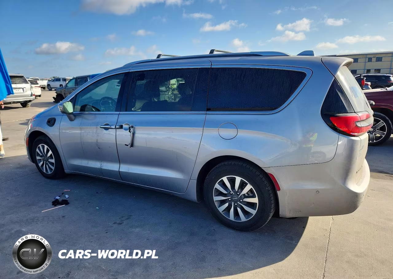 2021 Chrysler Pacifica Hybrid Touring L VIN:2C4RC1L76MR594084 - 2